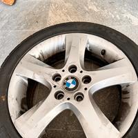 vend0 4 cerchi originale bmw da 17 con gomme