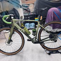 Bici GRAVEL CUBE