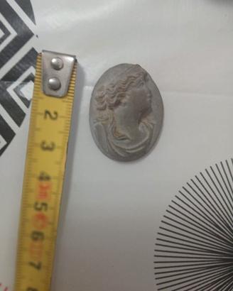 cameo in pietra lavica