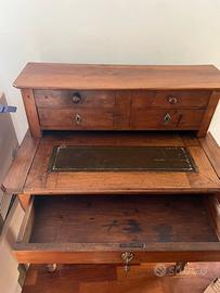 Scrittoio antiquariato