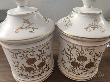 Elegante coppia di vasi in ceramica bianca cm22 al