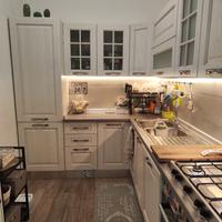 Cucina ad angolo,"Cucinesse" con elettrodomestici