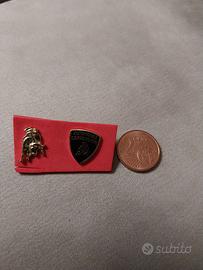 lotto 2 pin lamborghini 