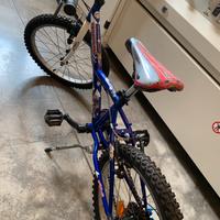 Bicicletta decathlon ragazxino , ruote 20” , usata