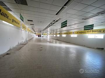 Ex supermarket centro urbano