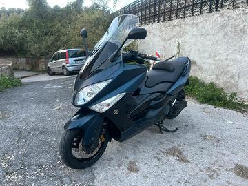 Yamaha T Max 500