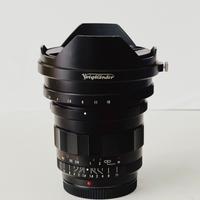Obiettivo Nokton voigtlander 10.5 micro 4/3