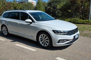 Volkswagen Passat Variant 2.0 TDI SCR EVO DSG Busi