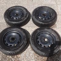 cerchi in ferro ford con gomme invernali 