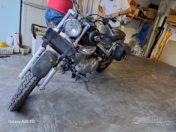 Suzuki Intruder VL250