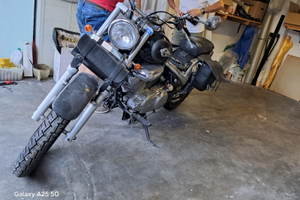 Suzuki Intruder VL250