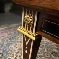 Tavolo dipinto a mano