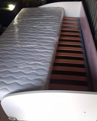 Letto singolo con rete a doghe