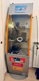 Due vetrini grande per negozio uno costa 50 euro