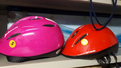 Coppia caschi ragazzo