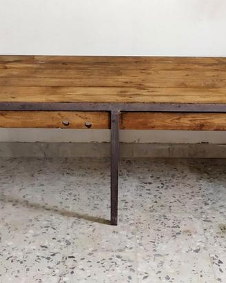 PIANO DI APPOGGIO IN LEGNO SU STRUTTURA METALLICA