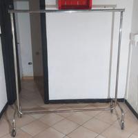 Espositore per vestiti