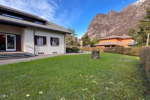 Appartamento di 97 m² con 5 locali e box auto a Ba