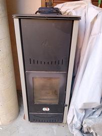 IDROSTUFA A PELLET NEW YORK 25 KW