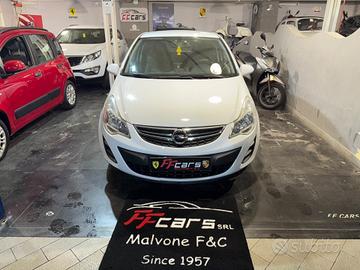 Opel Corsa 1.2 3 porte b-color