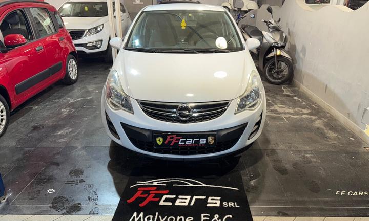 Opel Corsa 1.2 3 porte b-color