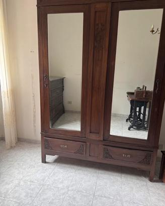 Mobili d’epoca in legno massello primo’900