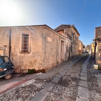 Sardara-Indipendente su due livelli con posto auto