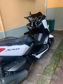 Yamaha XMAX 400