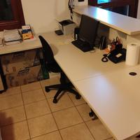 scrivania ufficio segreteria