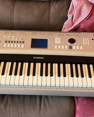 TASTIERA YAMAHA Portable GrandPiano DGX 520
