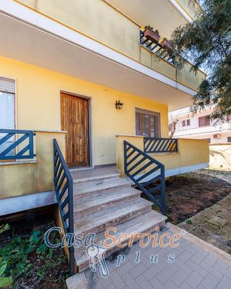 Indipendente con giardino, taverna e box auto