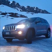 grand cheeroke 2011 overland (jeep)