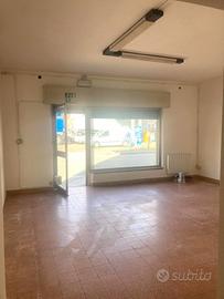 Udine ufficio 3 vani 72 Mq