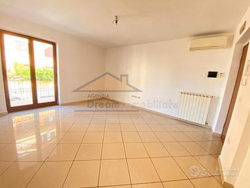 Appartamento+box+p.auto in Via Innamorati