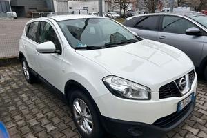NISSAN QASHQAY 1500 TDI ACENTA 4WD