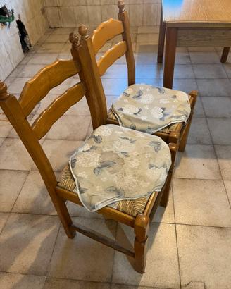 Tavolo e 7 sedie