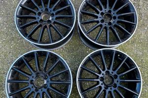Cerchi mercedes 18 amg da ripristinare