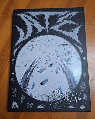 Stray Kids album ATE
