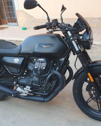 Moto Guzzi V7 Stone 850