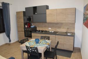 appartamento piccolo stabile in via custonaci 