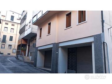 Appartamento tricamere piu' negozio Arsiero centro