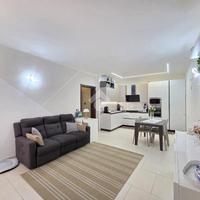 CASA SEMINDIPENDENTE A ALPIGNANO
