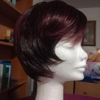 parrucca capelli corti neri con meches rosso mogan