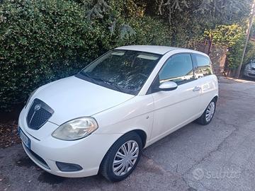 Lancia Ypsilon 1.4 Argento Ecochic GPL