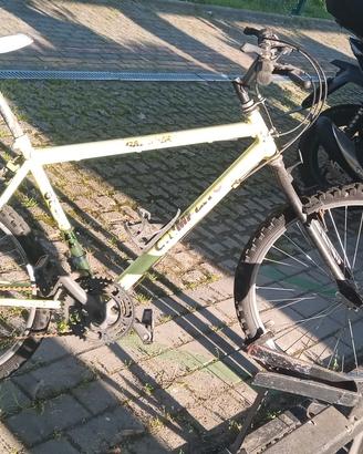 bici 24" senza freni