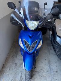Suzuki SIXteen 150