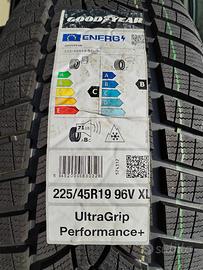 4 pneumatici inverno goodyear 225/45R19 96V