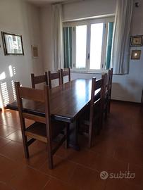 Grande tavolo in legno
