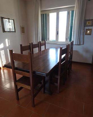 Grande tavolo in legno