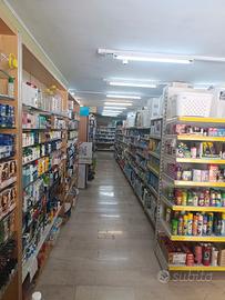 Negozio di detersivi casalinghi e cosmetici